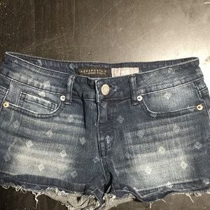 Jean shorts with white dimond pattern